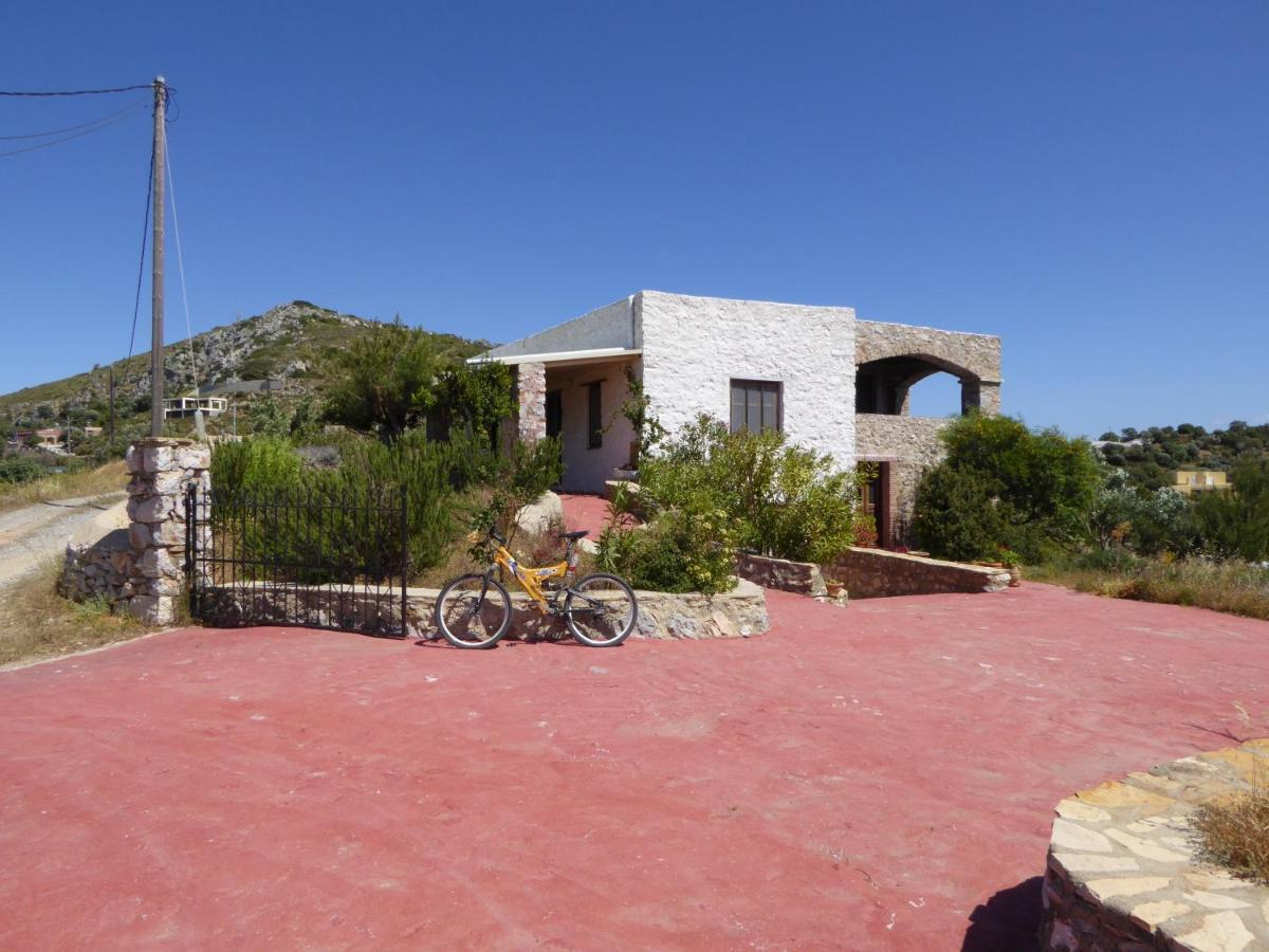 Villa Via Savoia Gourna المظهر الخارجي الصورة